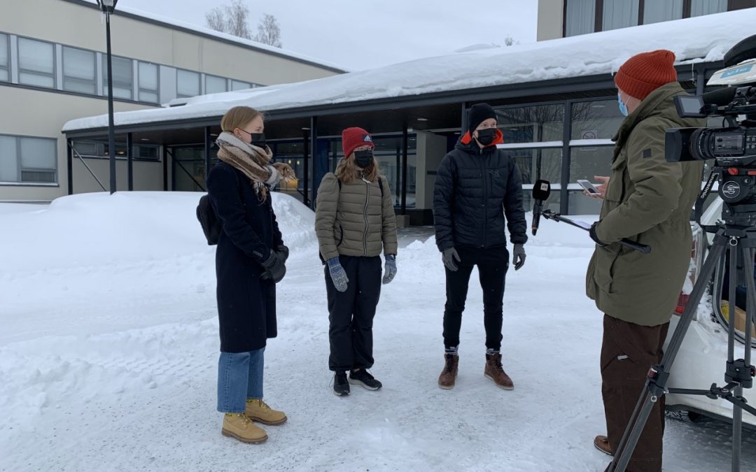 Klassikan opiskelijat kommentoivat Ylen uutisissa etäopiskeluun siirtymistä